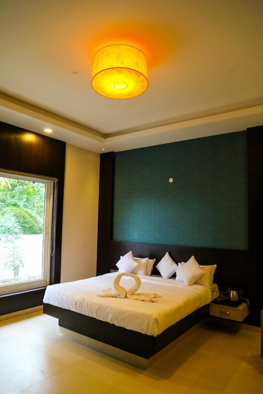 D Wayfarer Inn Resort Erode Dış mekan fotoğraf