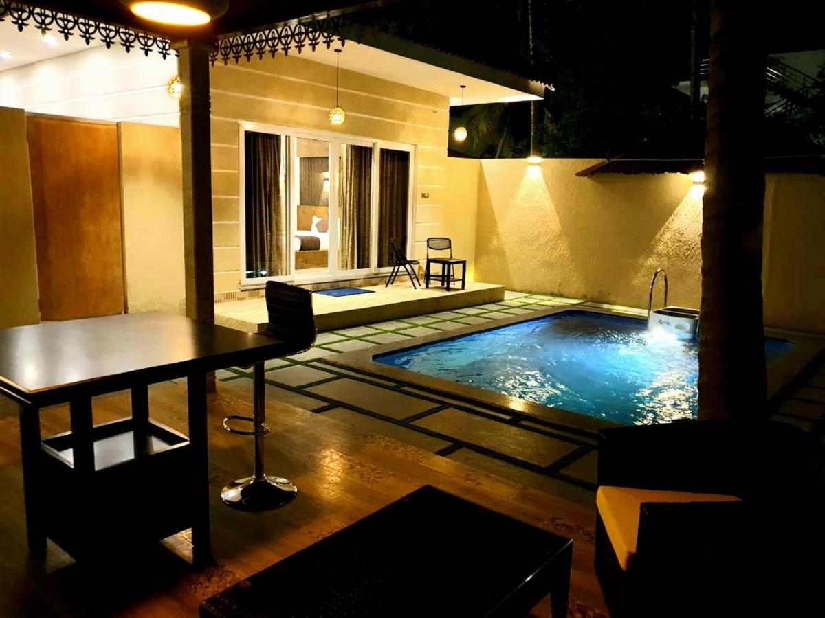 D Wayfarer Inn Resort Erode Dış mekan fotoğraf