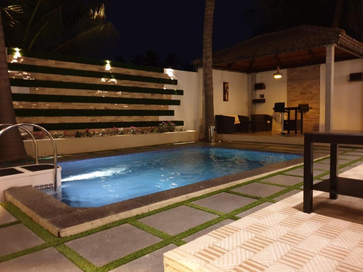 D Wayfarer Inn Resort Erode Dış mekan fotoğraf