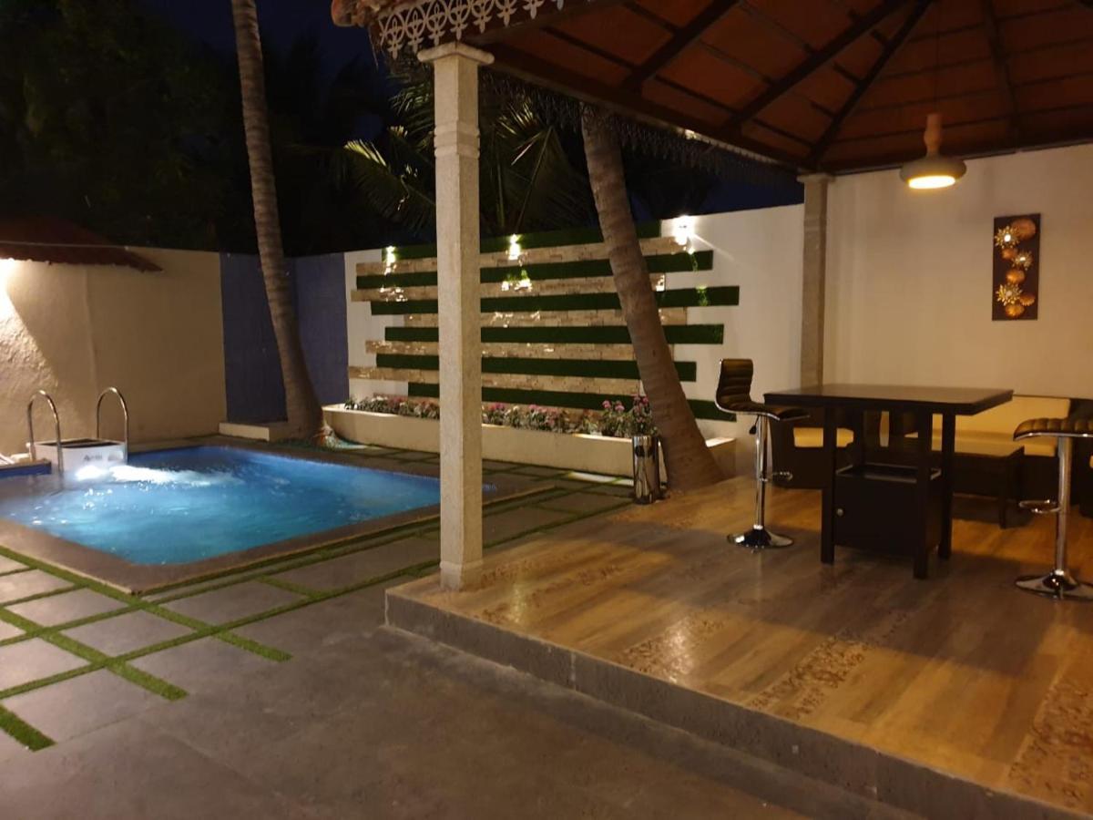 D Wayfarer Inn Resort Erode Dış mekan fotoğraf